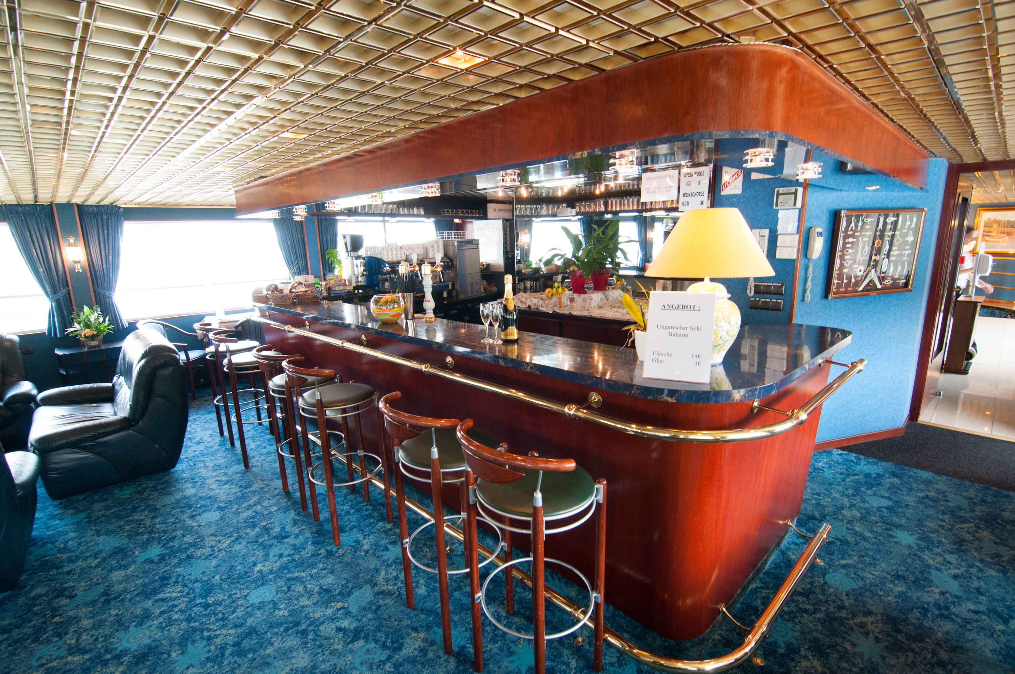 CroisiEurope MS Monet Lounge Bar 2.jpg